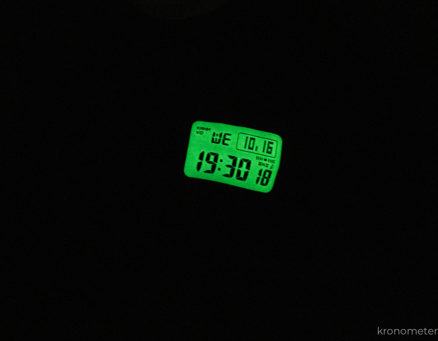 Világítós G-Shock dizájn Őszintén: órákról póló